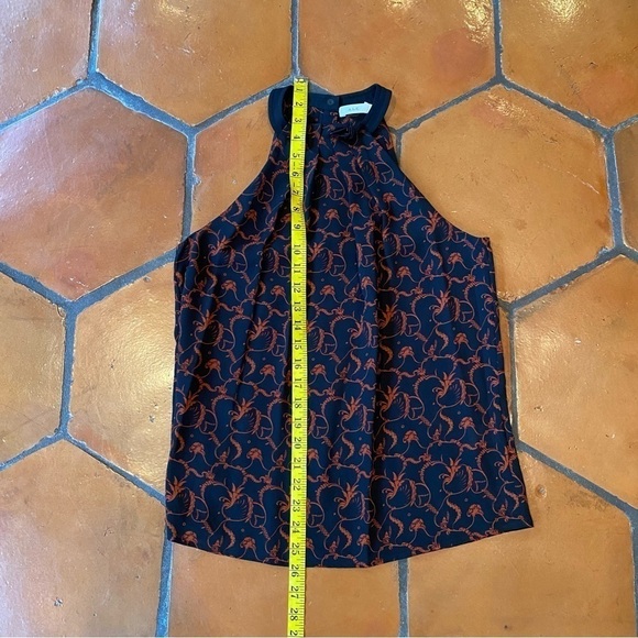 A.L.C. Women’s 100% Silk Floral Print Pleated Sleeveless Blouse Top Size 4 - Picture 6 of 7